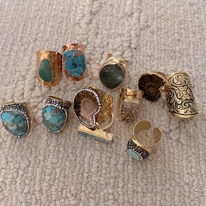 Lot of 11 semiprecious stone rings. Glam!